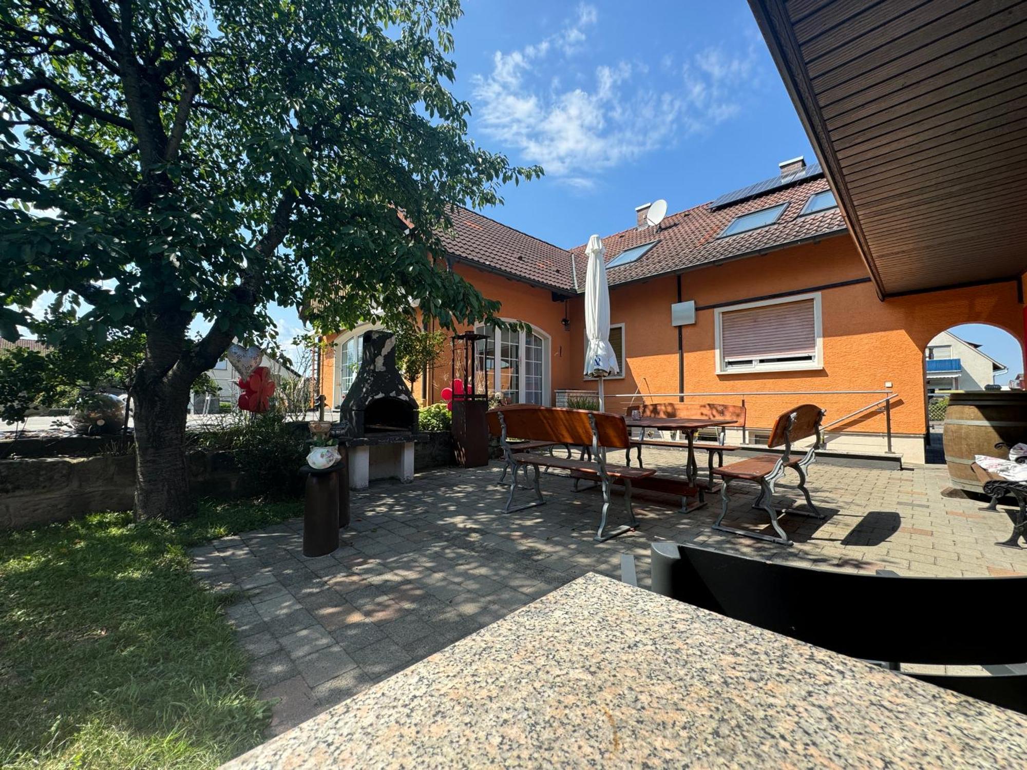 B&B'S Im Aischgrund Adelsdorf Екстер'єр фото