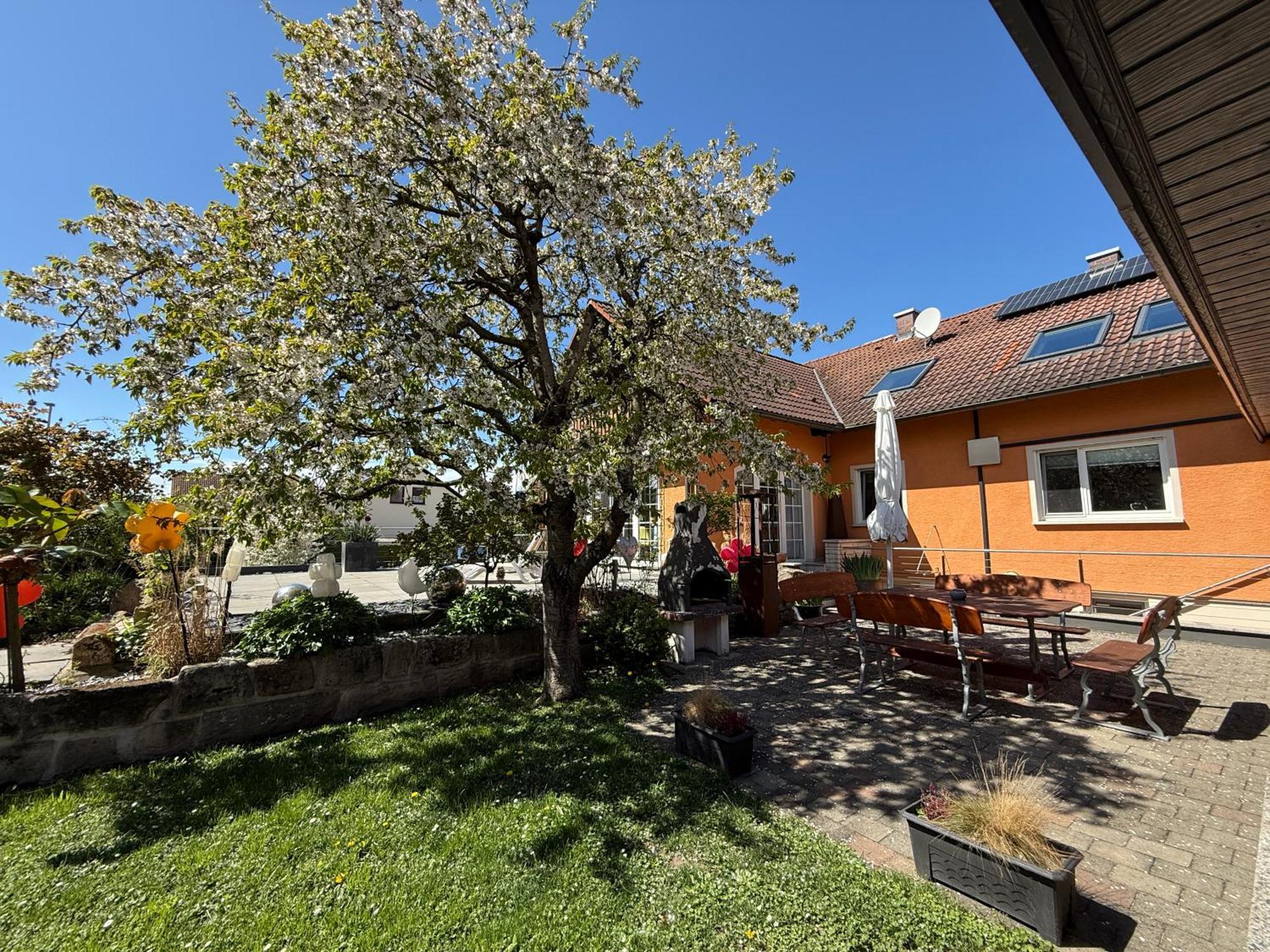 B&B'S Im Aischgrund Adelsdorf Екстер'єр фото